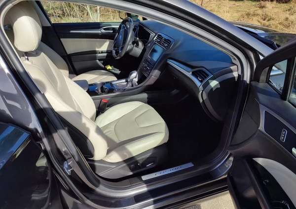 Ford Mondeo cena 61800 przebieg: 129140, rok produkcji 2016 z Chmielnik małe 704